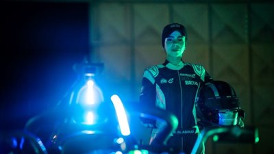 في اليوم العالمي للمرأة 2024 | ريم العبود تتحدى قيود رياضة سباق السيارات 