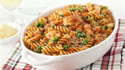 طريقة عمل طاجن المكرونة بالدجاج في مطبخك