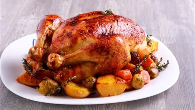 طريقة عمل الدجاج المحشي بالفرن 