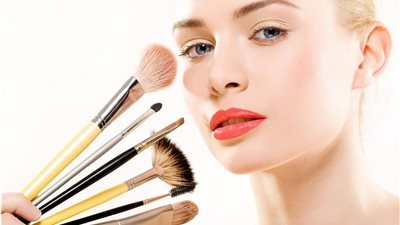 خطوات تطبيق مكياج ناعم للمناسبات لإطلالة هادئة