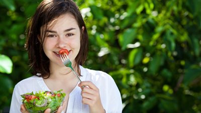 5 أطعمة تحتاجها ابنتك المراهقة في رمضان 2024