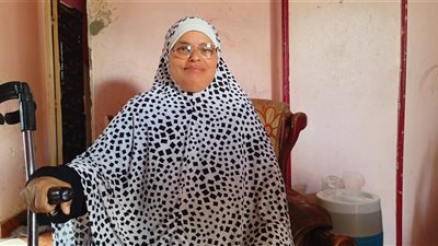 جدة صادق | أم مثالية ربت مهندسا وآخر من ذوي الاحتياجات بعد وفاة زوجها