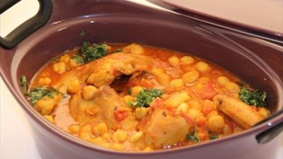 عزومة رمضان 2024.. طريقة اعداد طاجن الدجاج المغربي بالحمص