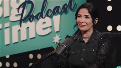 منى زكي تكشف سر تفكيرها في اعتزال التمثيل وسبب تراجعها (فيديو)  