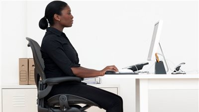  5 مخاطر تؤدي للوفاة بسبب الجلوس على المكاتب في العمل
