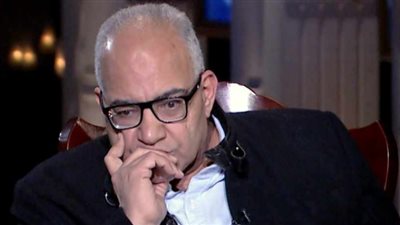 بيومي فؤاد يعترف بسبب تمسكه بالذهاب إلى السعودية: عشان الفلوس (فيديو)