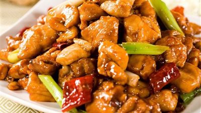 طريقة عمل الدجاج سويت اند ساور مع المكرونة النودلز على سفرة رمضان 2024 