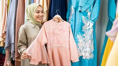 موضة عيد الفطر 2024 للبنات «الجاكيت الجينز والبنطلون الجلد يكسب» (صور) 