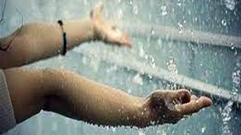 الدعاء عند نزول المطر