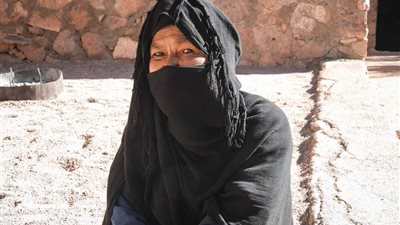 «أم السعد» | سيناوية عشقت أرض السلام فاعتكفت في أحضان جبالها