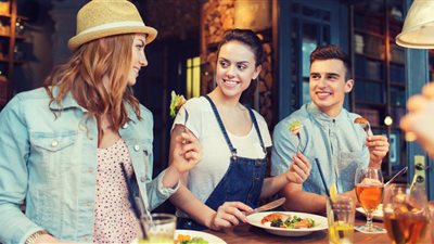 تفسير حلم المطعم  في المنام «بشارة بالأحداث السعيدة»