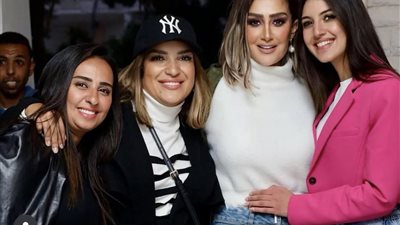 غادة عبد الرازق تثير الجدل بتغير شكلها .. هل لجأت للتجميل؟(صور)  