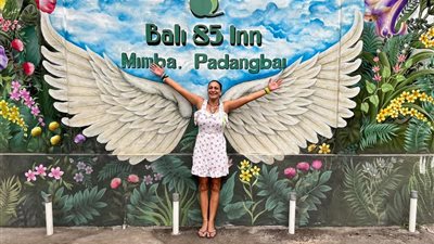 كاتي ظريف تروي لـ«هير نيوز» تفاصيل وأسرار مثيرة عن رحلتها إلى إندونيسيا (صور)