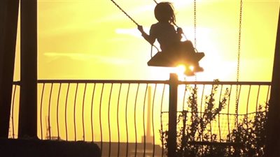 تفسير حلم ركوب الأرجوحة  في المنام  