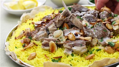 طريقة عمل المنسف الأردني باللحم