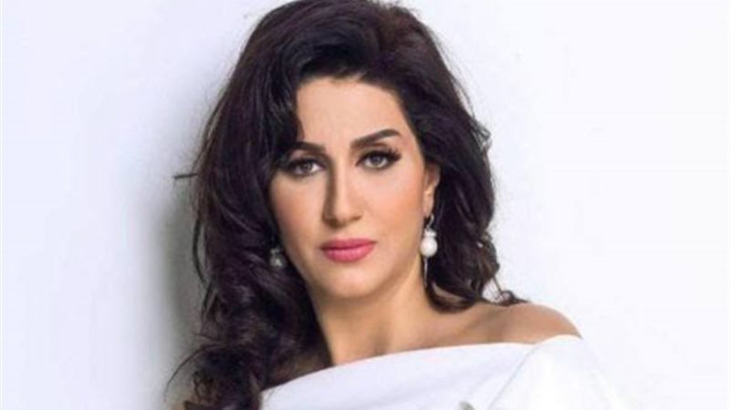 وفاء عامر