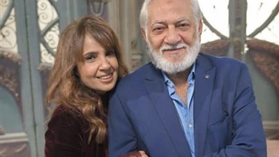 حنان تشعل فرح ابنتها بالرقص ونجوم التسعينيات يشاركونها (فيديو)