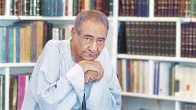 ابنة الأبنودي تكشف تفاصيل سرقة مقبرة والدها في ذكرى وفاته