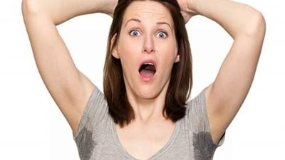 4 وصفات طبيعية لتحضير مزيل العرق في البيت