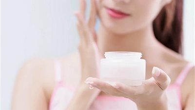 طريقة عمل كريم مرطب للبشرة فى المنزل