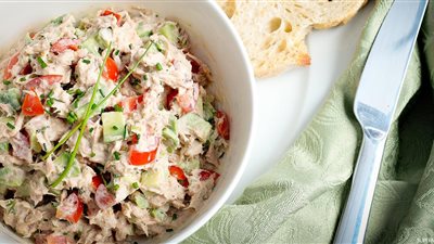 طريقة عمل سلطة الرنجة في مطبخك