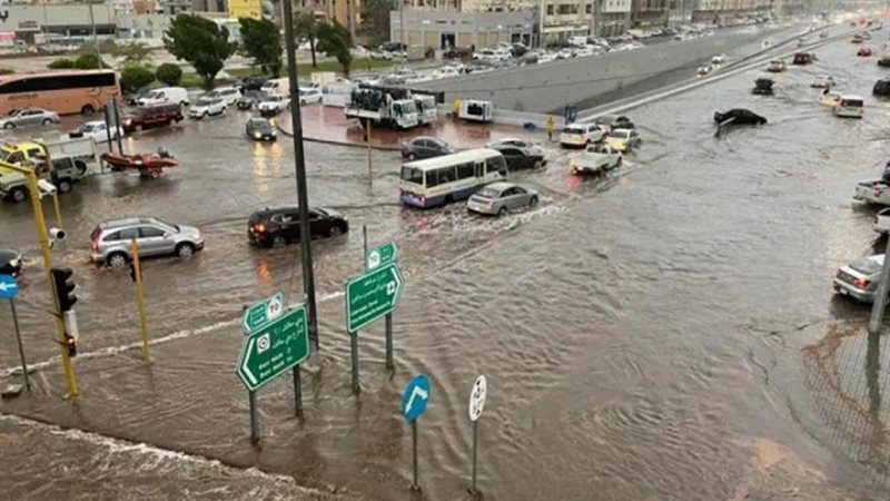 أمطار وسيول ورياح