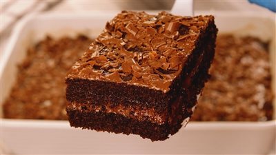 طريقة عمل البسبوسة بالشوكولاتة وجوز الهند 