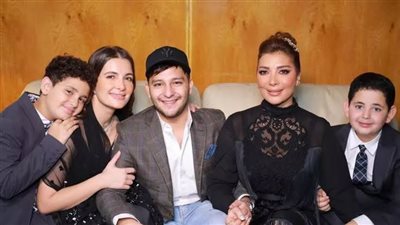 تعرفي على طرق النجمات في تربية أبنائهن.. ياسمين عبدالعزيز نموذجاً ملهماً