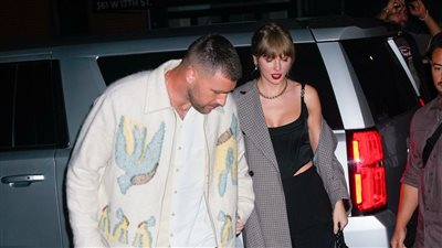 ترافيس كيلسي يؤازر حبيبته تايلور سويفت في حفلتها بباريس 