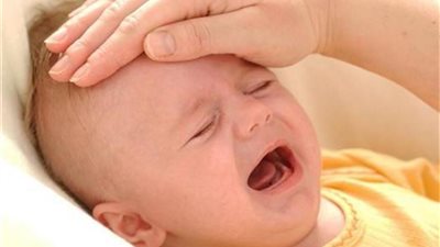 4اخطاء تجنبيها عند ارتفاع حرارة طفلك الرضيع 