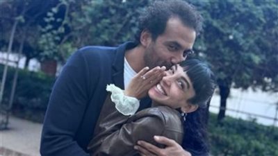 سلمى أبو ضيف تعلن خطوبتها (صور)