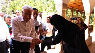 محافظ جنوب سيناء يزور دير البنات.. فما أصل الحكاية؟