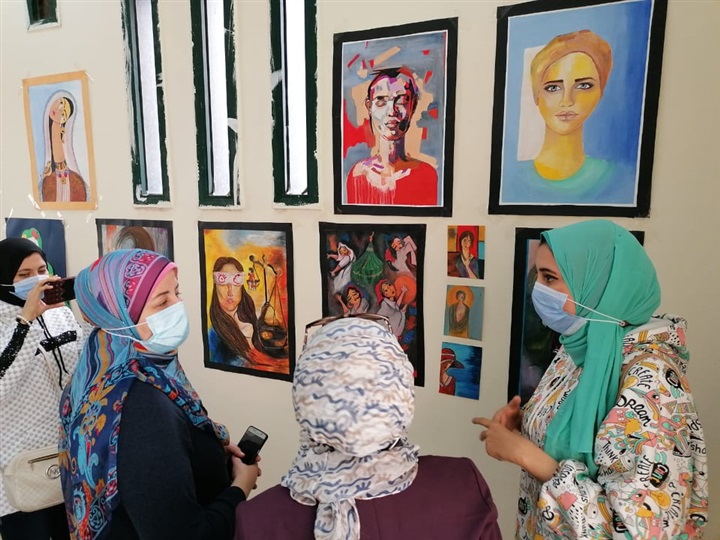 6 دورات وحملات ميدانية.. حصاد قومي المرأة في المنيا لمواجهة العنف